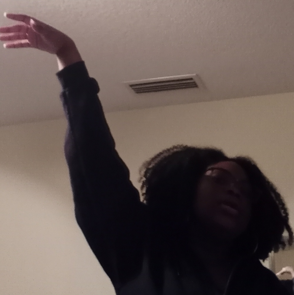 Meet your Posher, Jenoya